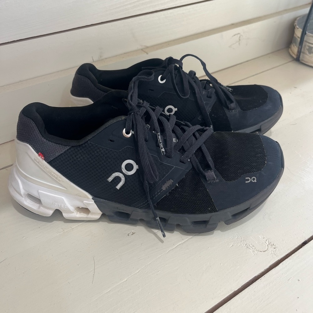 Authentic On Cloud tennis shoes